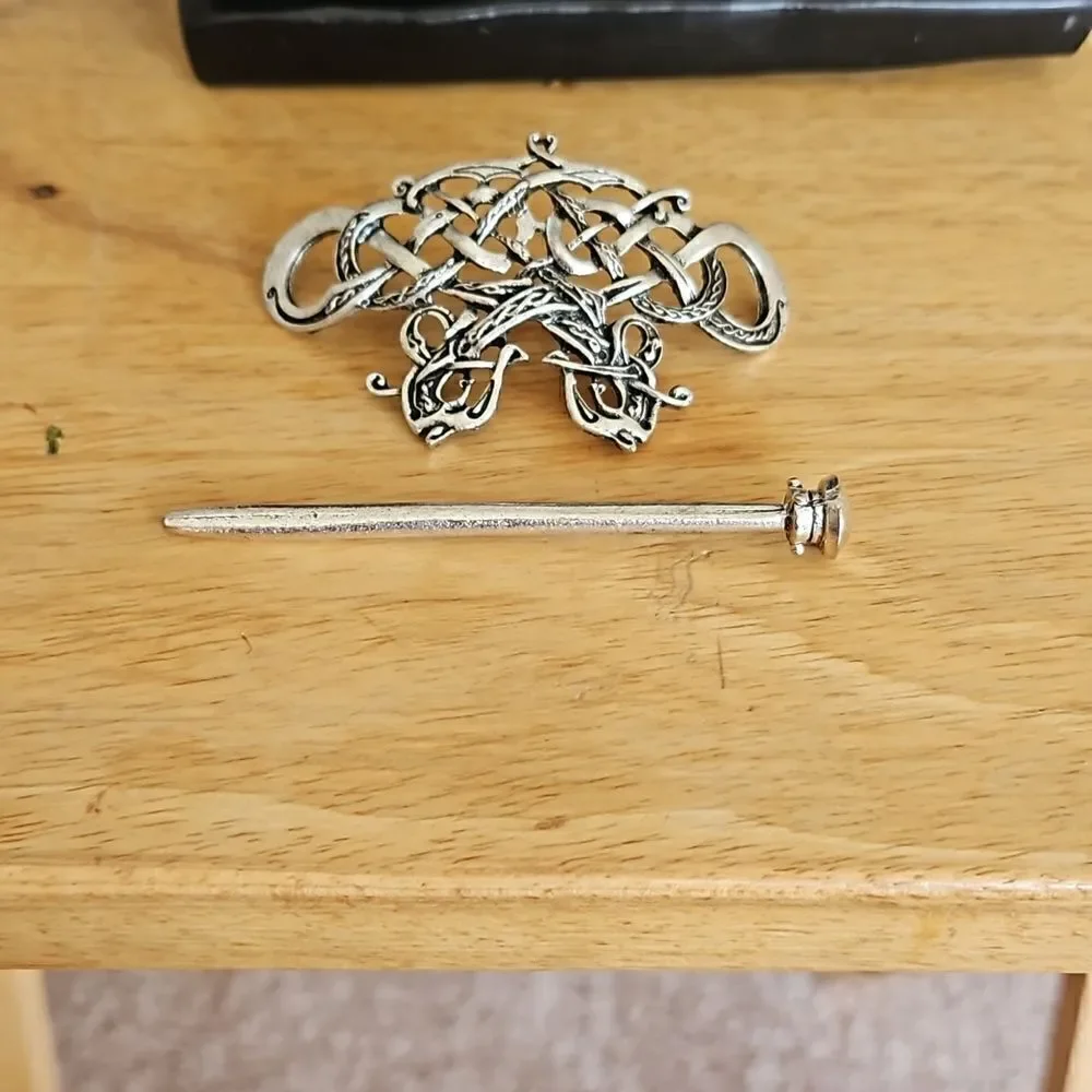 NWOT Silver toned 2 piece Celtic barrette